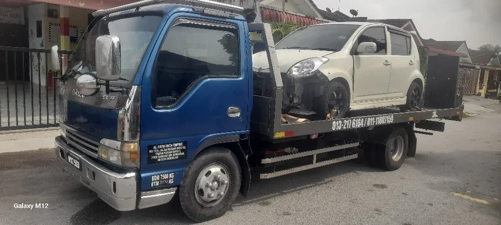 Servis towing kereta accident Negeri Sembilan